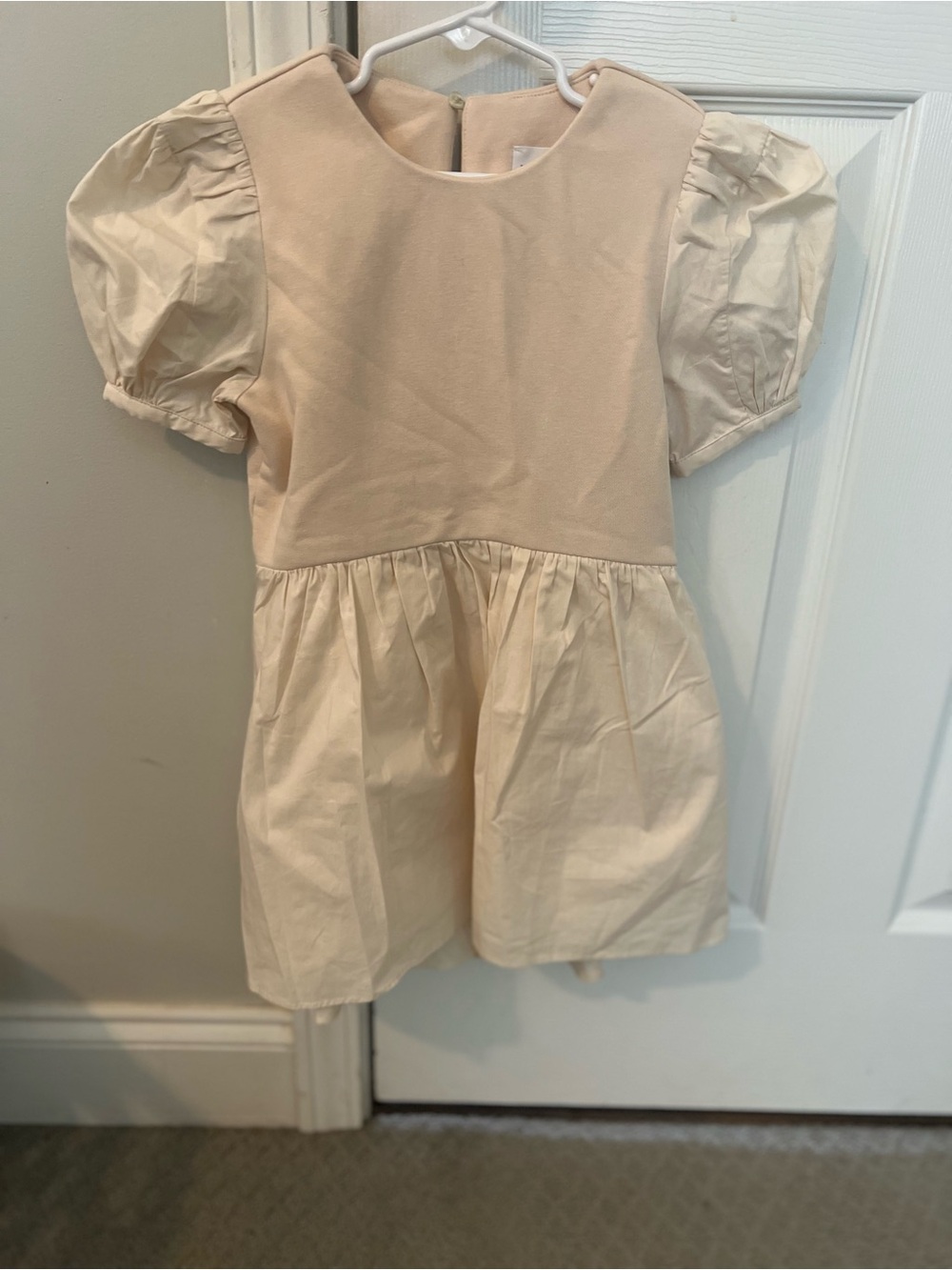 NWOT English Factory Recess Girls Cream/Pale Pink Puff-Sleeve Dress